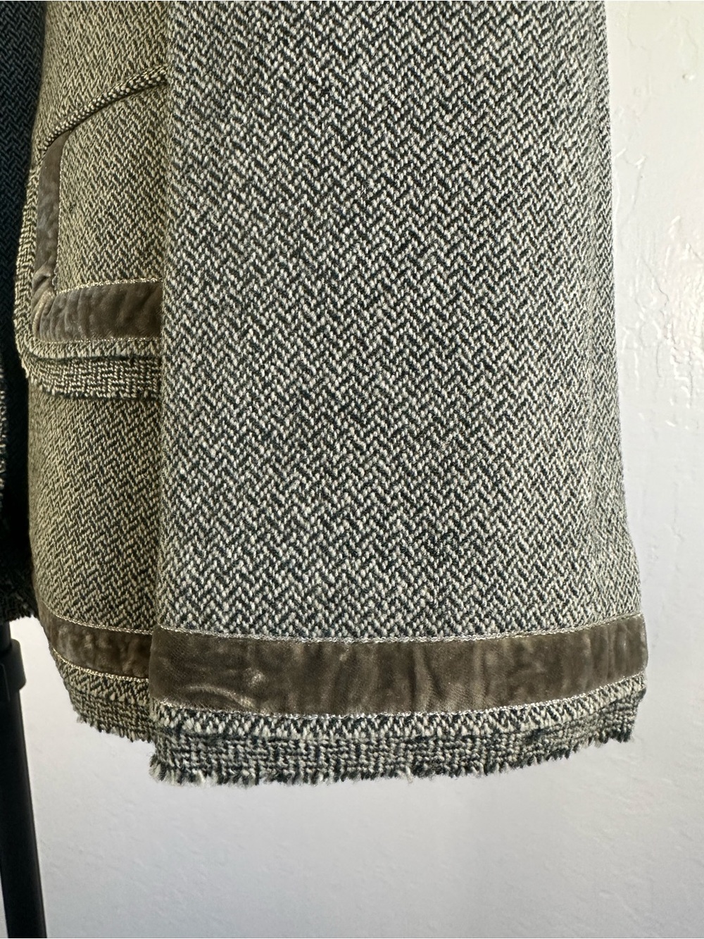 Banana Republic Gray Tweed Velvet-Trim Blazer - Picture 4 of 11
